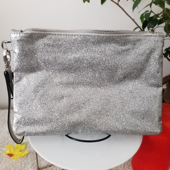 NWT Wikd Fable Silver Glitter Clutch Or Makeup Bag - Picture 1 of 6